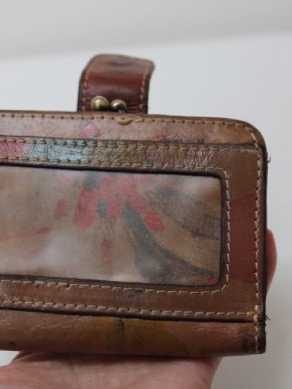Patricia Nash bi fold wallet - Picture 4 of 9